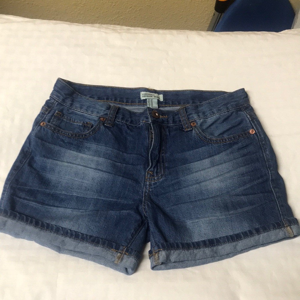 4/ $25 FOREVER 21 distressed denim cuff shorts